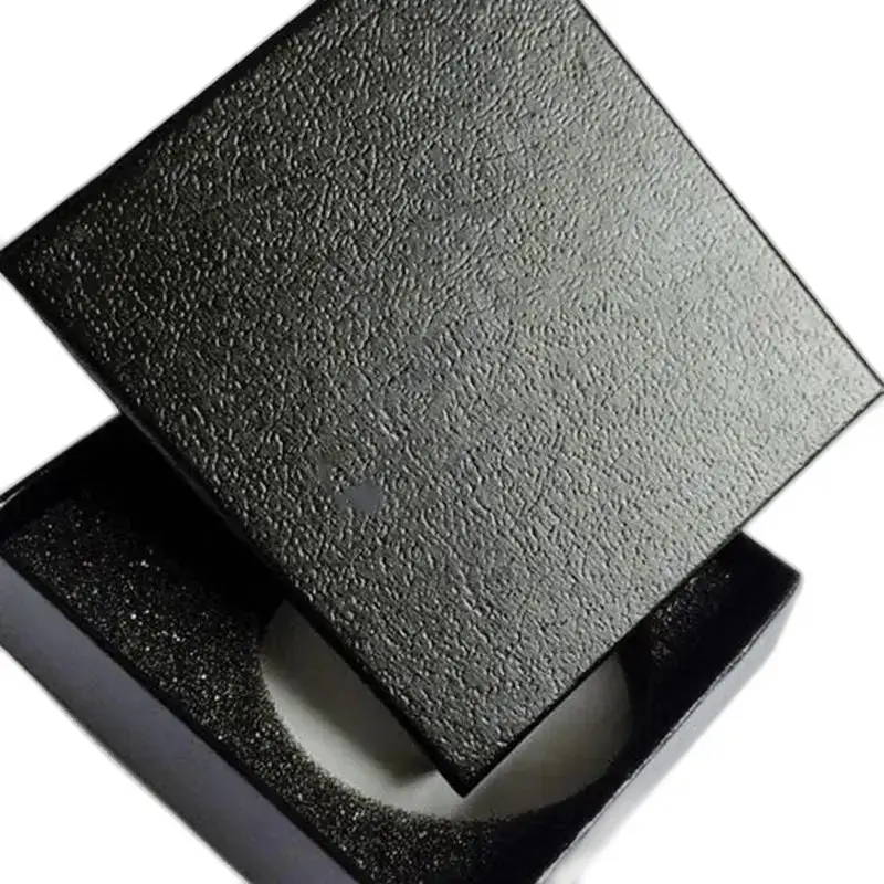 Open zwarte doos met textuur voor Vigoroso Demi Chasseur-zakhorloge