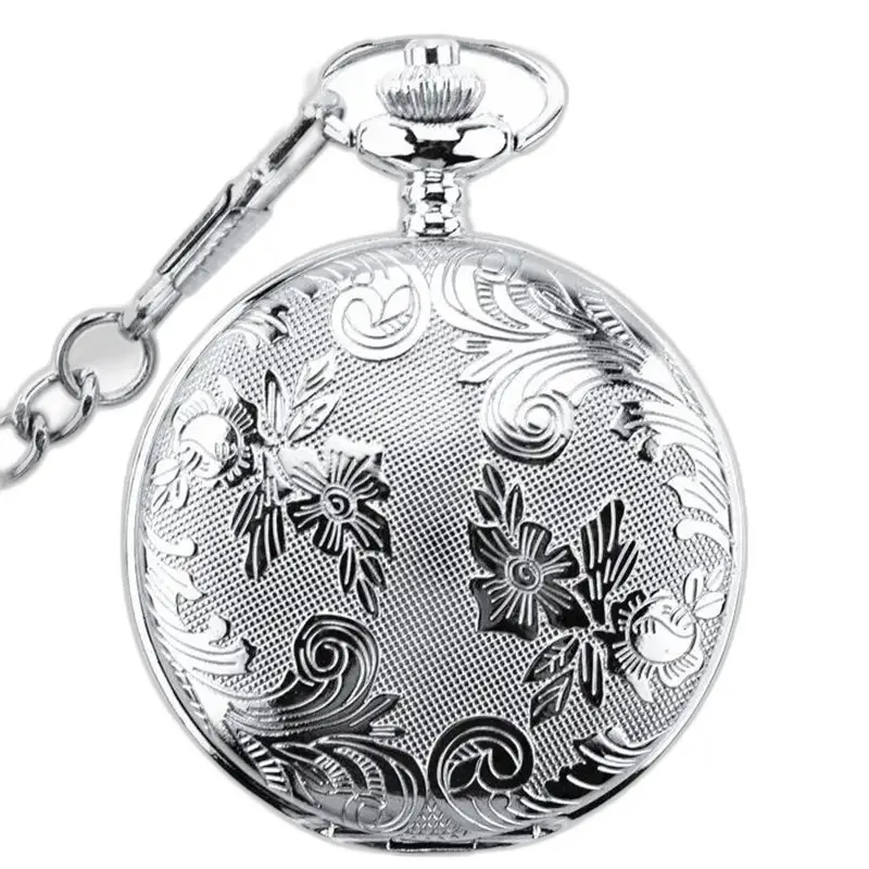 Zilverkleurig dameszakhorloge met dubbele klep en elegant zilverkleurig bloemmotief