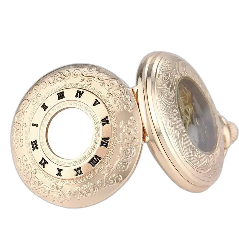 Luxe roségouden zakhorloge met Romeinse cijferindexen versierd met gouden details