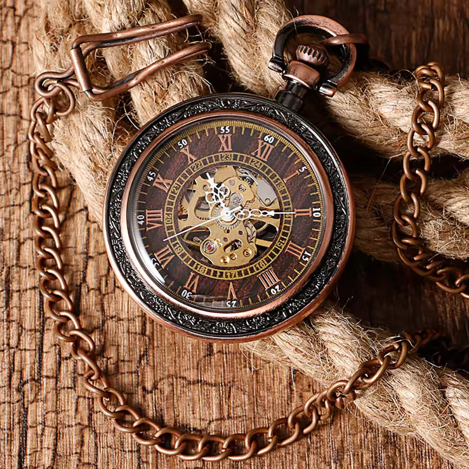 Luxe koperen mechanisch zakhorloge met uniek design en skelethart