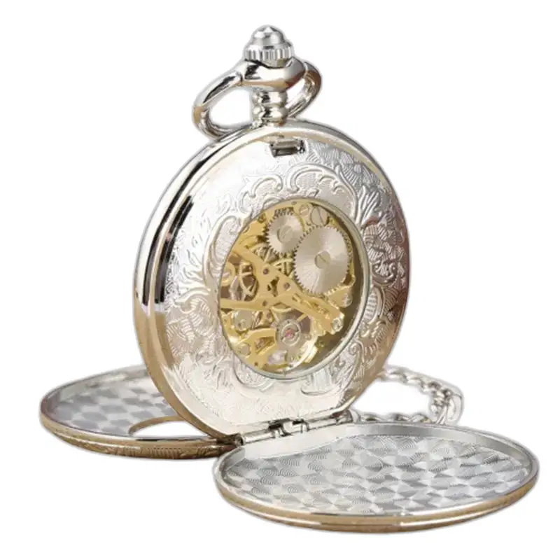 Demi Chasseur-stijl zakhorloge met zichtbaar sierlijk zilveren mechanisme
