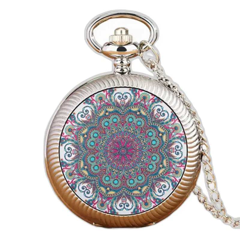 Zilveren zakhorloge met kleurrijk mandala-motief en rood bloemenpatroon
