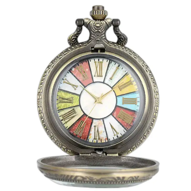 Antiek vintage bronzen kettinghorloge met een kleurrijke en sierlijke wijzerplaat