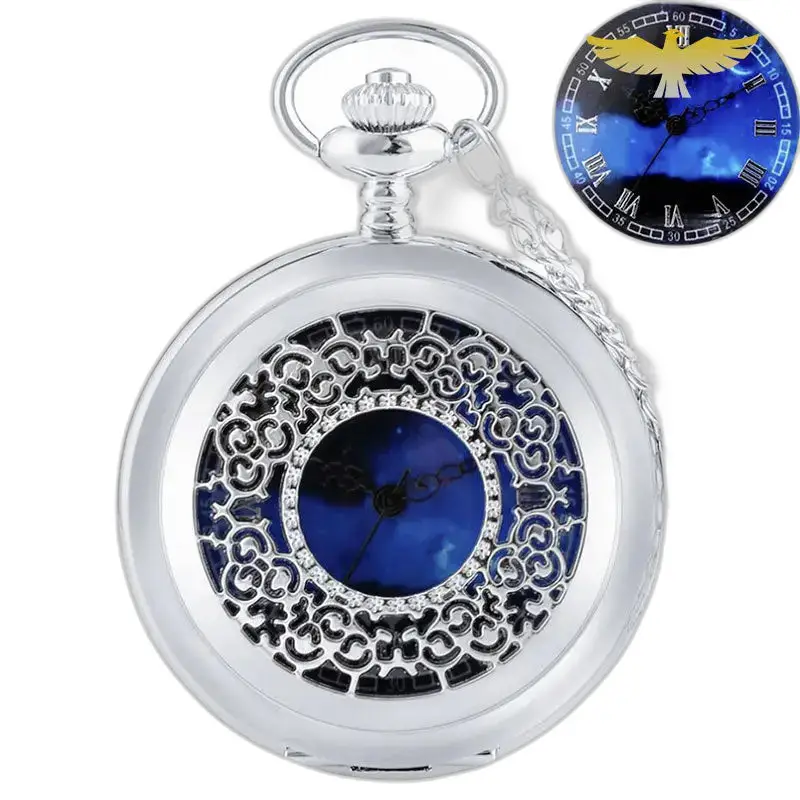 Zilverkleurige Demi Chasseur kettinghorloge met blauwe wijzerplaat en elegant blauw hartontwerp