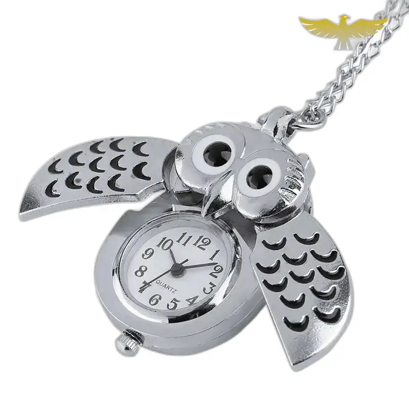 Montre Collier Hibou Vintage Femme en Argent avec un pendentif en forme de hibou argenté