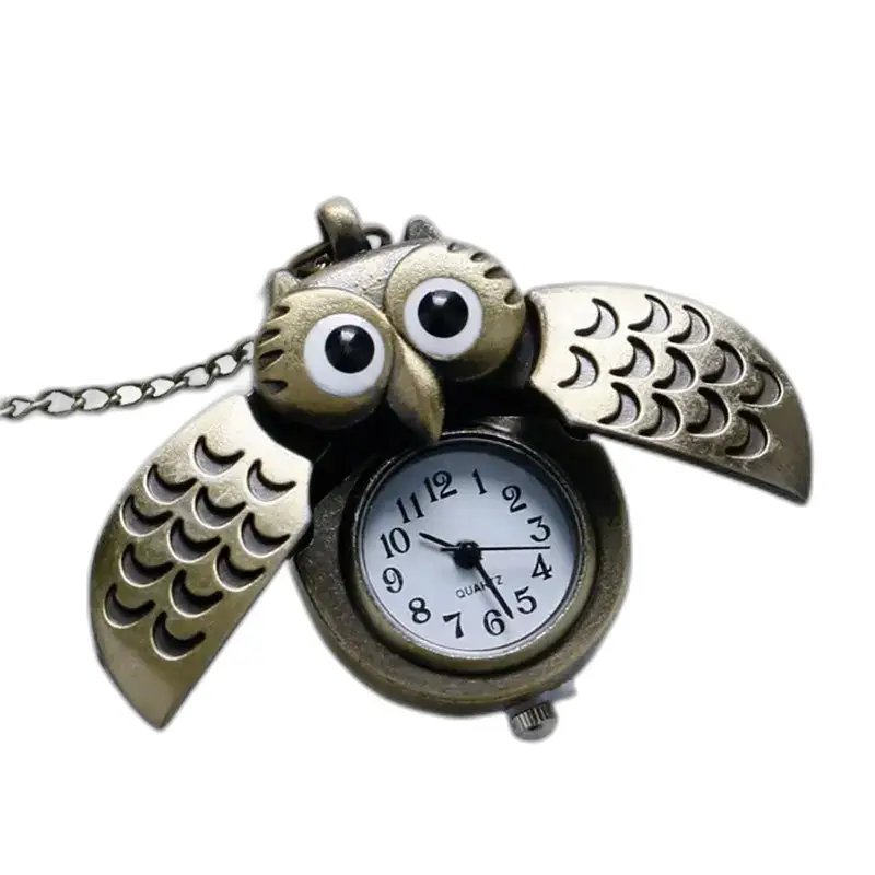 Dames vintage zilver gebronsd uilenkettinghorloge met een elegant uilenontwerp