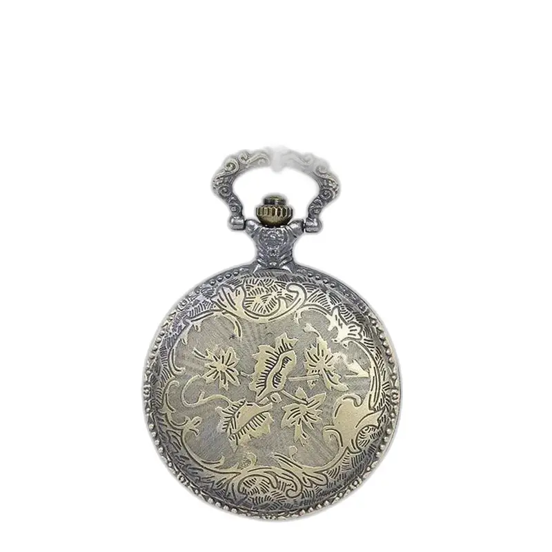 Paris kettinghorloge versierd met een zilveren zakhorloge met bloemenwijzerplaat