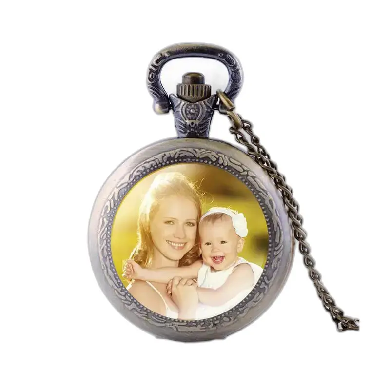 Elegant gepersonaliseerd kettinghorloge voor hem met foto van moeder en kind