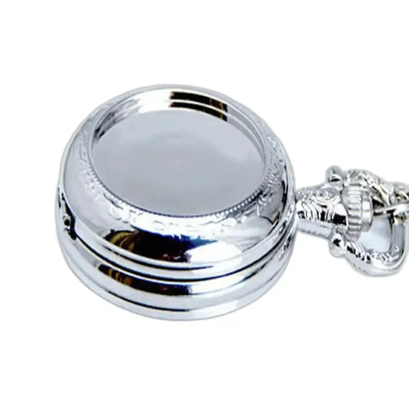 Elegant gepersonaliseerd kettinghorloge voor hem met glanzend zilveren kettinghorloge
