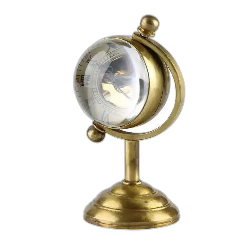 Elegant en nauwkeurig luxe globe-bureauhorloge met een elegante koperen wereldbol
