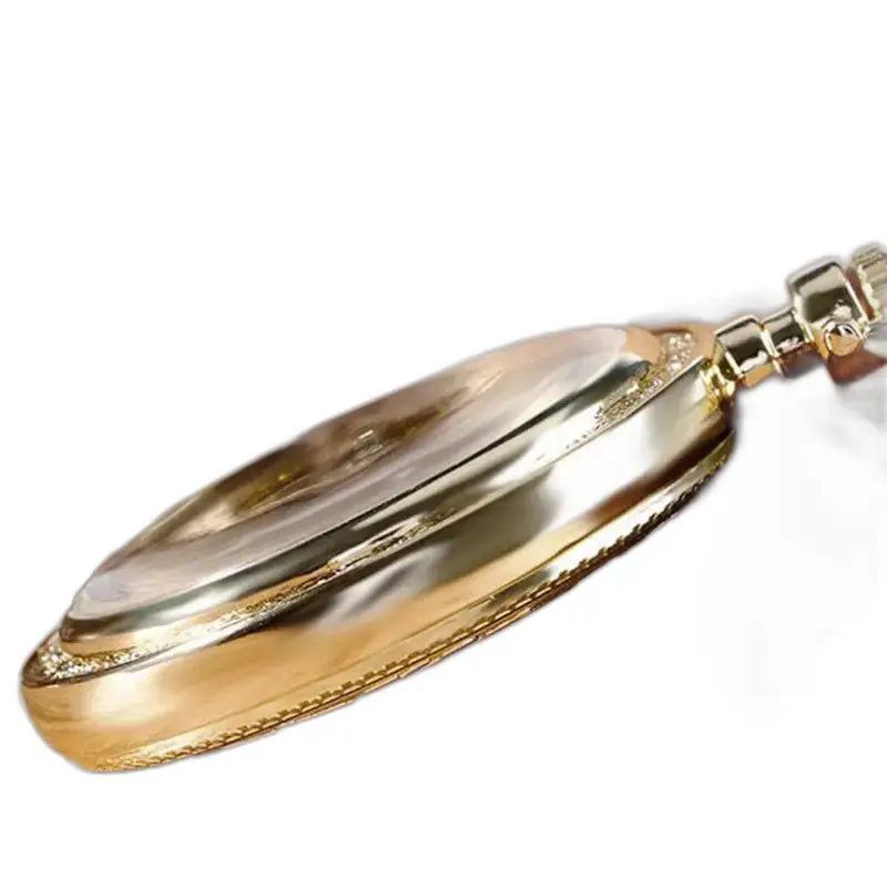 Luxe gouden saffier zakhorloge, elegant en verfijnd gouden horloge