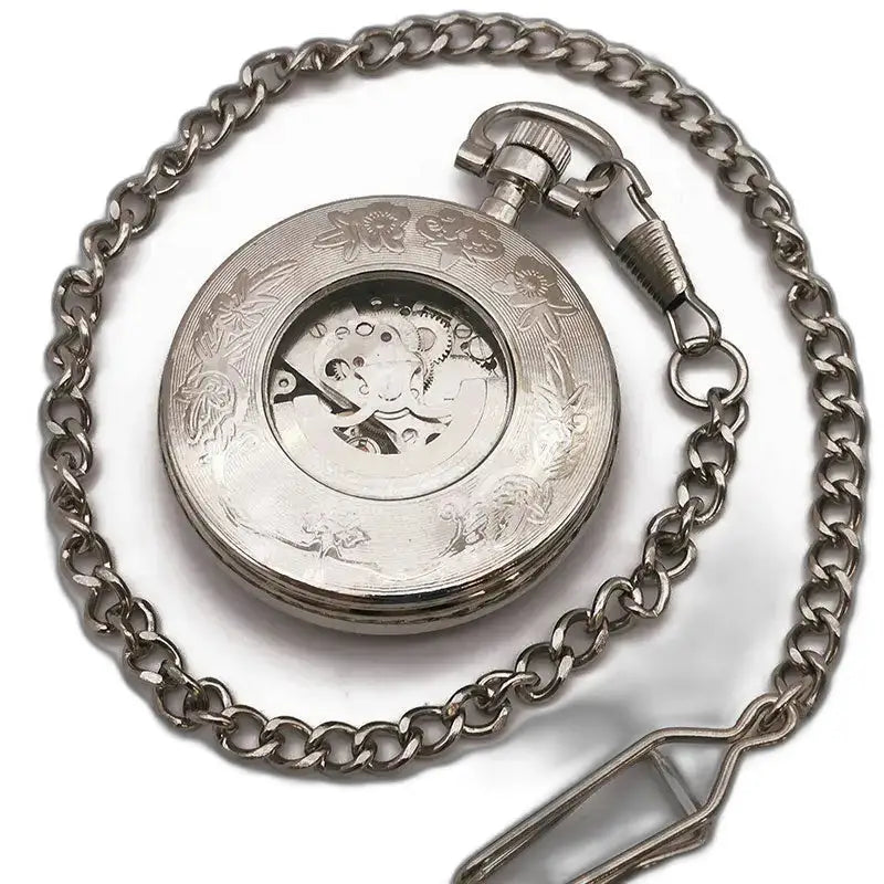 Vintage zilveren mechanisch zakhorloge met elegante zilveren ketting
