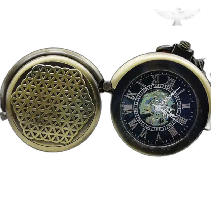 Bronzen zakhorloge met open analoge wijzerplaat in vintage brons
