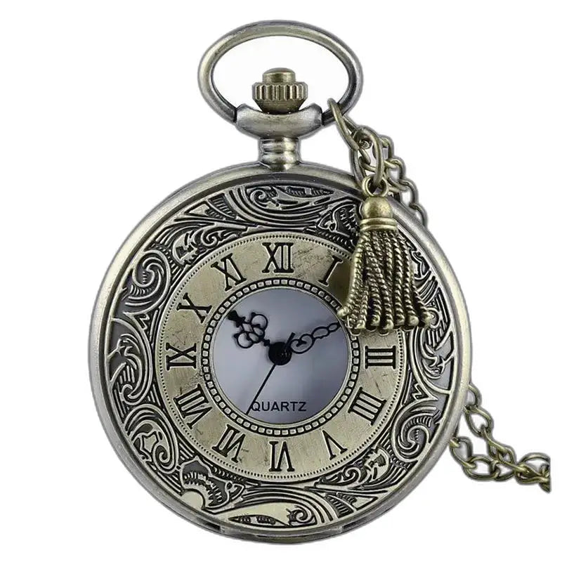 Oud dameshorloge met zilveren harthanger, elegant oud hangerhorloge