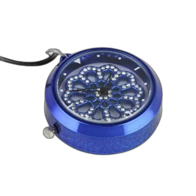 Chique en verfijnd azuurblauw bloemenhangerhorloge met een wijzerplaat versierd met edelstenen