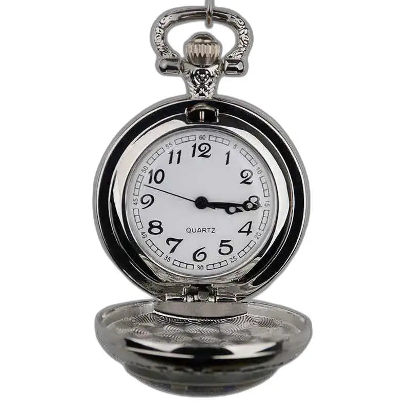 Elegant parelrozet hangend horloge met een prachtig zilveren zakhorloge