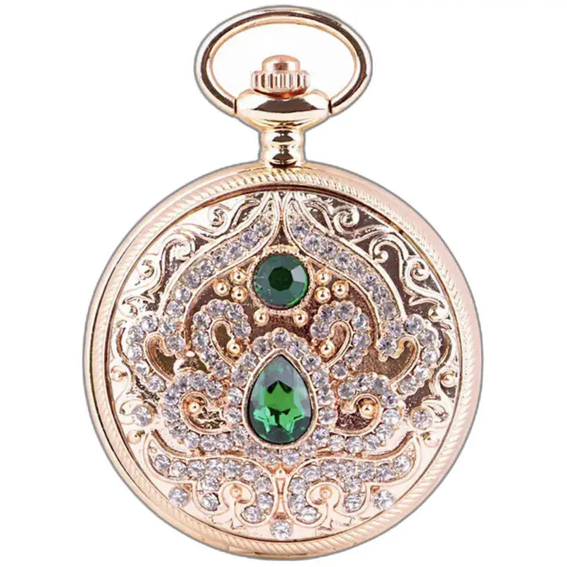 Elegant stenen zakhorloge met groene en heldere edelstenen in goud